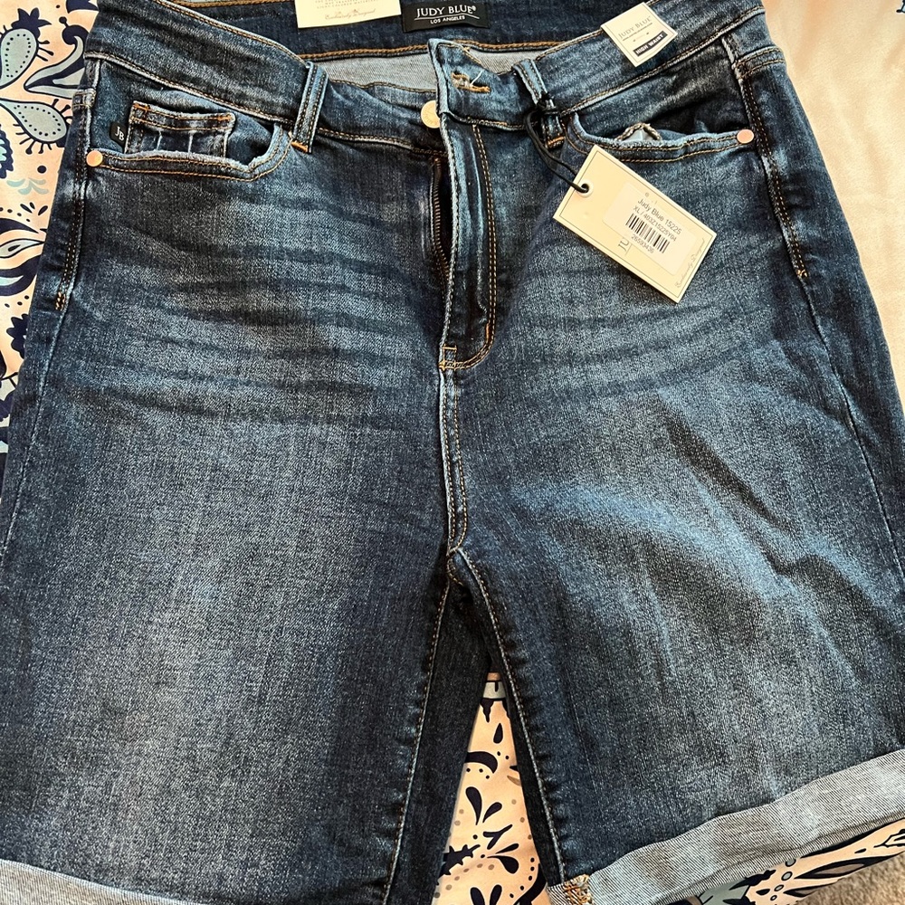 Judy Blue Bermuda Shorts 🌺